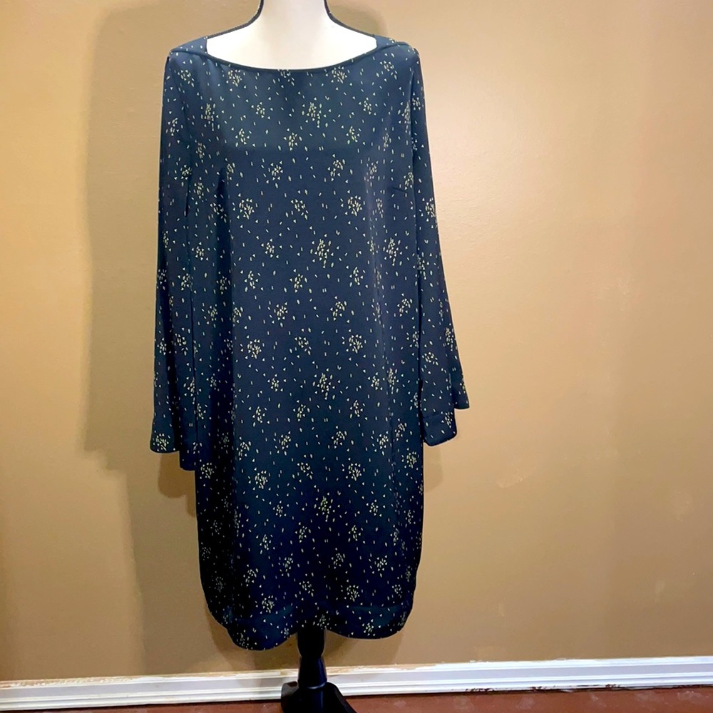 Prologue black dress with gold details